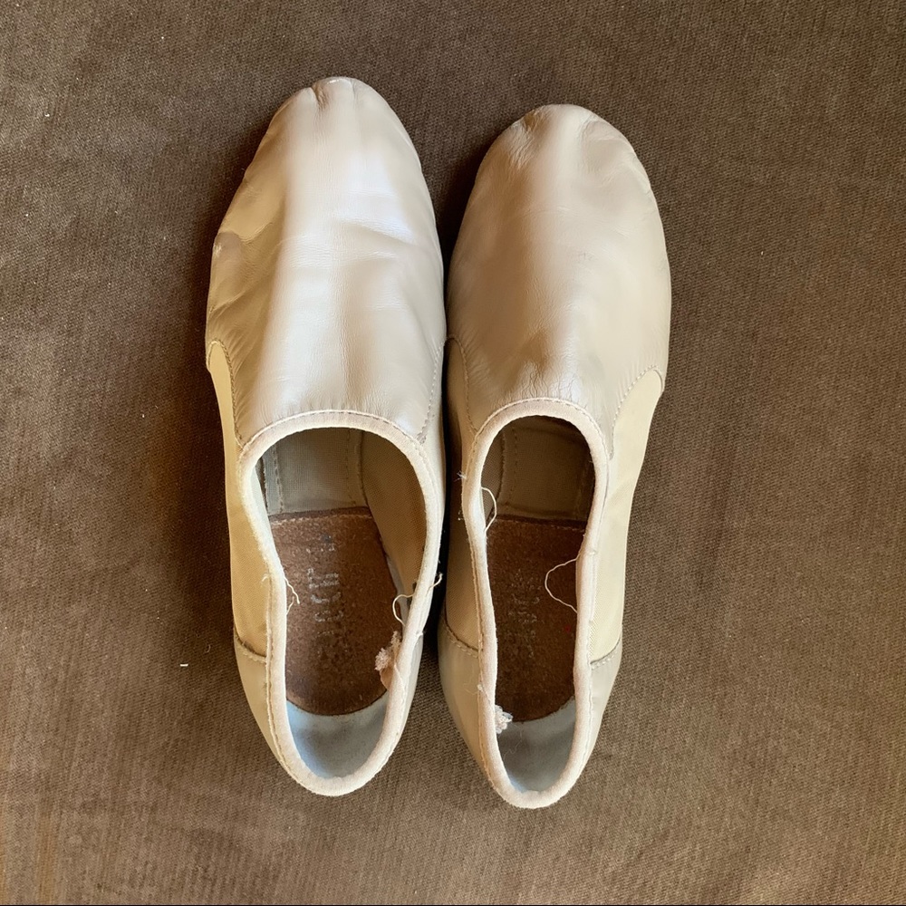 Bloch split sole stretch jazz character lyrical shoe tan